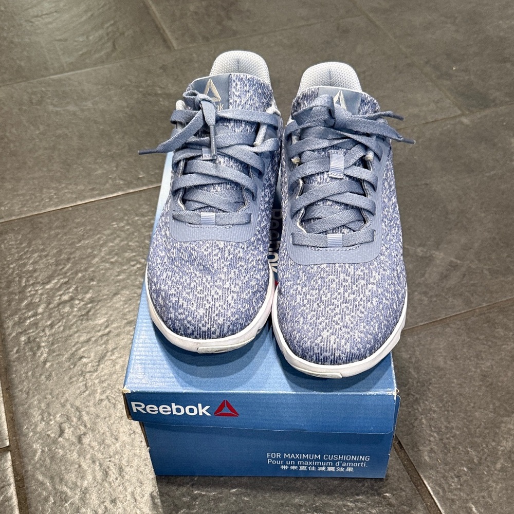 Reebok Lightweight Blue Knit Sneakers
